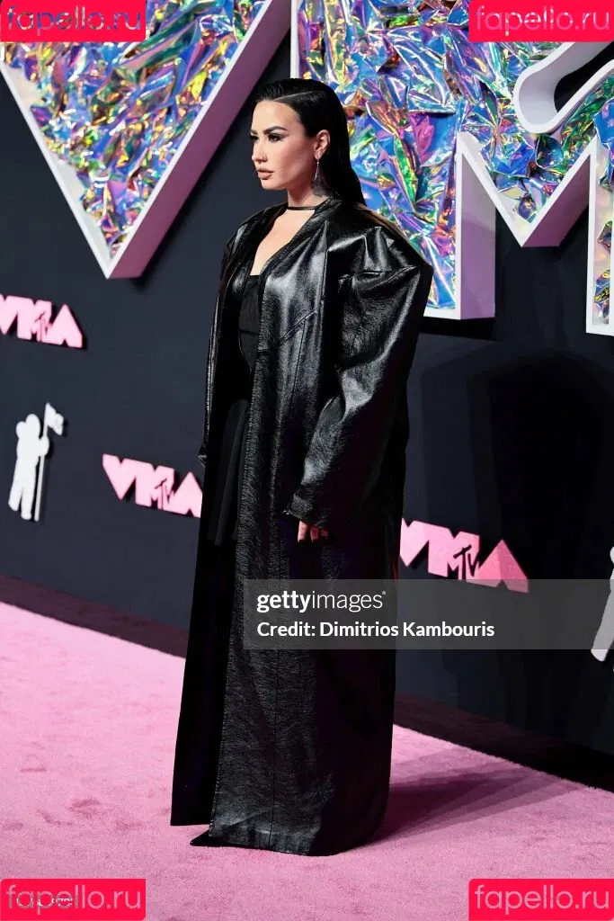 Demi Lovato / ddlovato Onlyfans Photo Gallery 