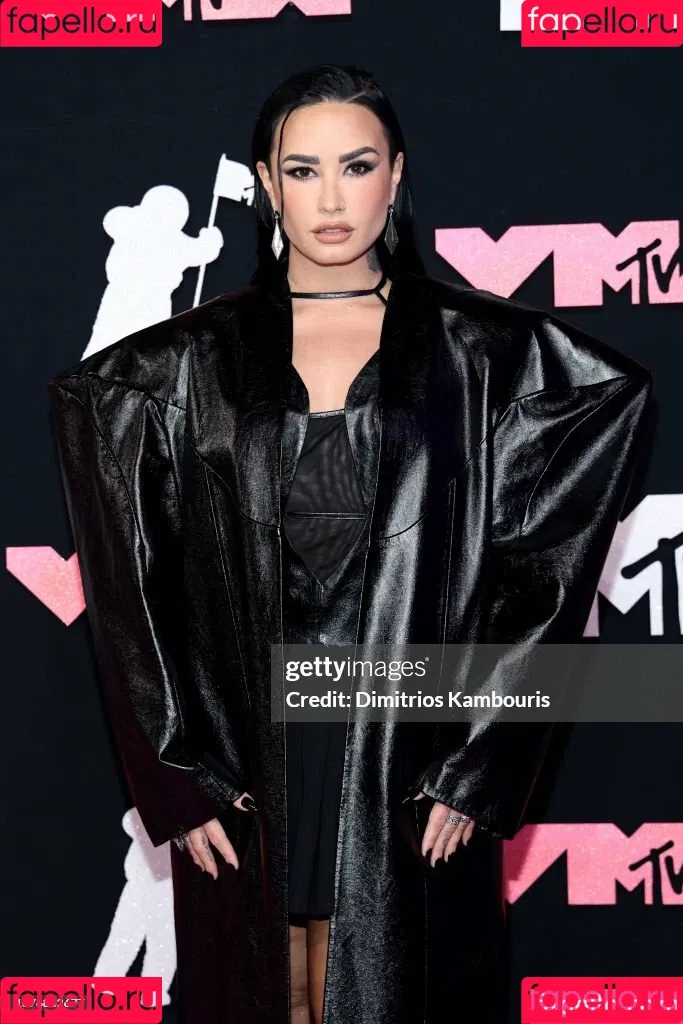 Demi Lovato / ddlovato Onlyfans Photo Gallery 