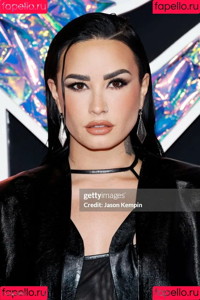 Demi Lovato / ddlovato Onlyfans Photo Gallery 