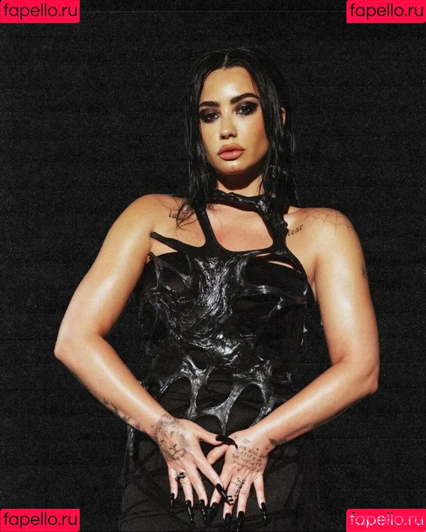 Demi Lovato / ddlovato Onlyfans Photo Gallery 