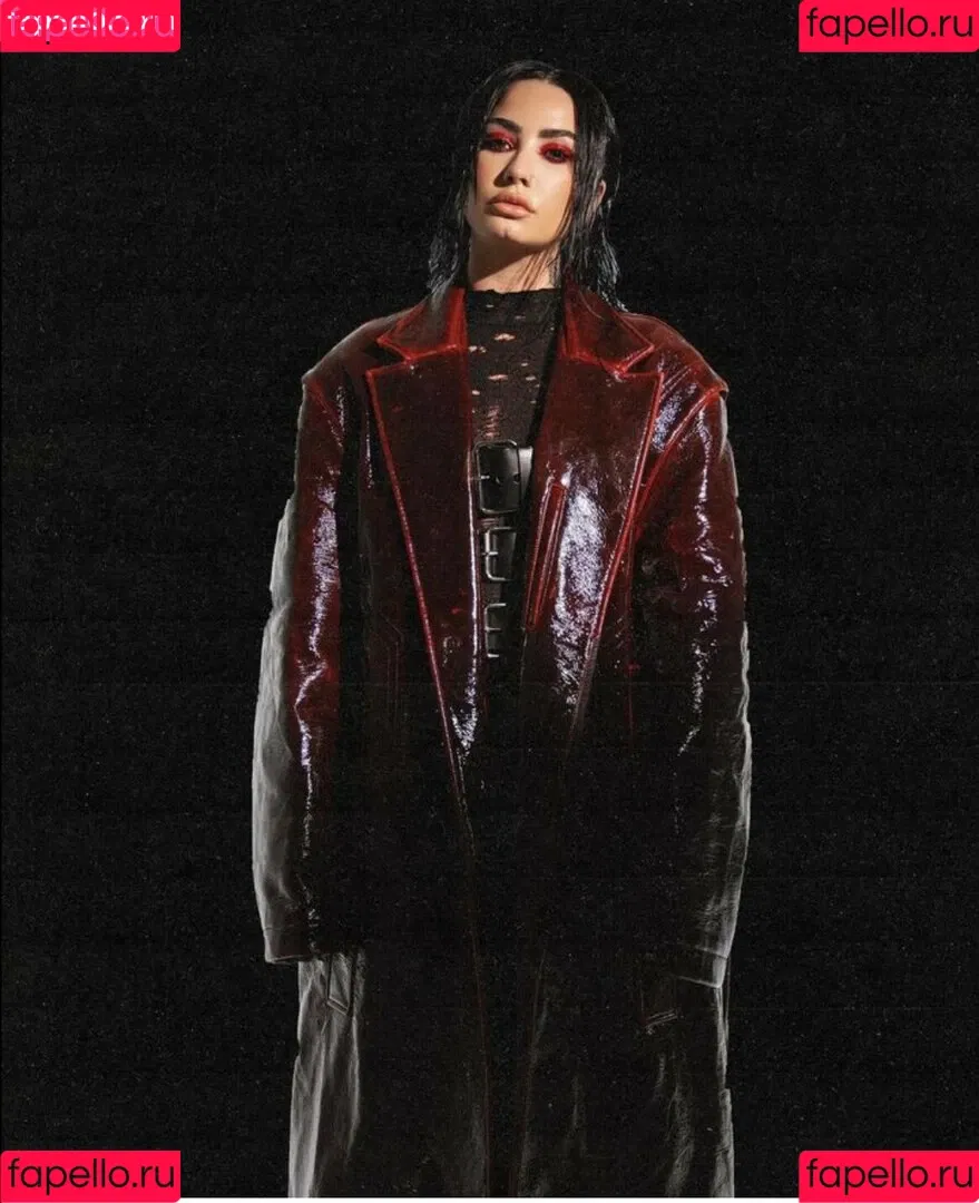 Demi Lovato / ddlovato Onlyfans Photo Gallery 