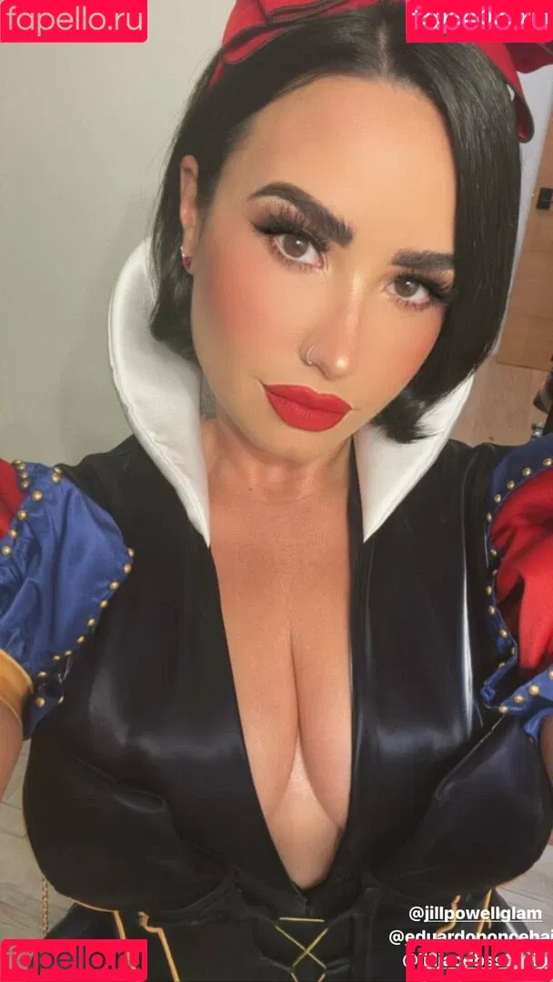 Demi Lovato / ddlovato Onlyfans Photo Gallery 