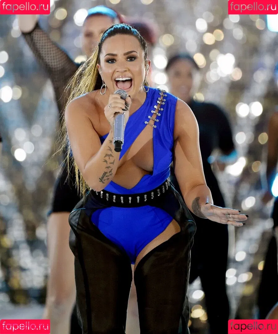 Demi Lovato / ddlovato Onlyfans Photo Gallery 