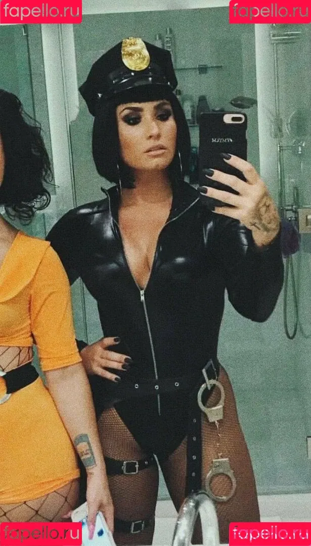 Demi Lovato / ddlovato Onlyfans Photo Gallery 