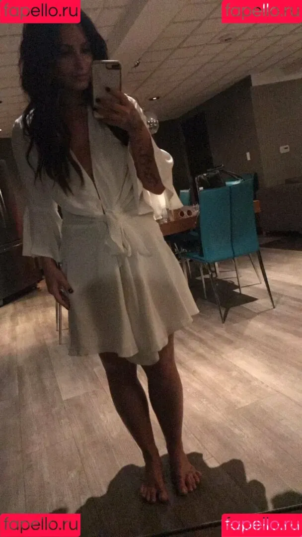Demi Lovato / ddlovato Onlyfans Photo Gallery 