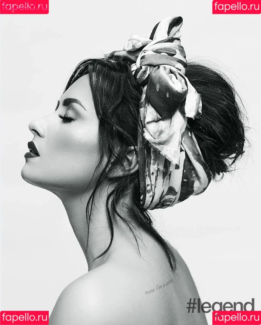 Demi Lovato / ddlovato Onlyfans Photo Gallery 