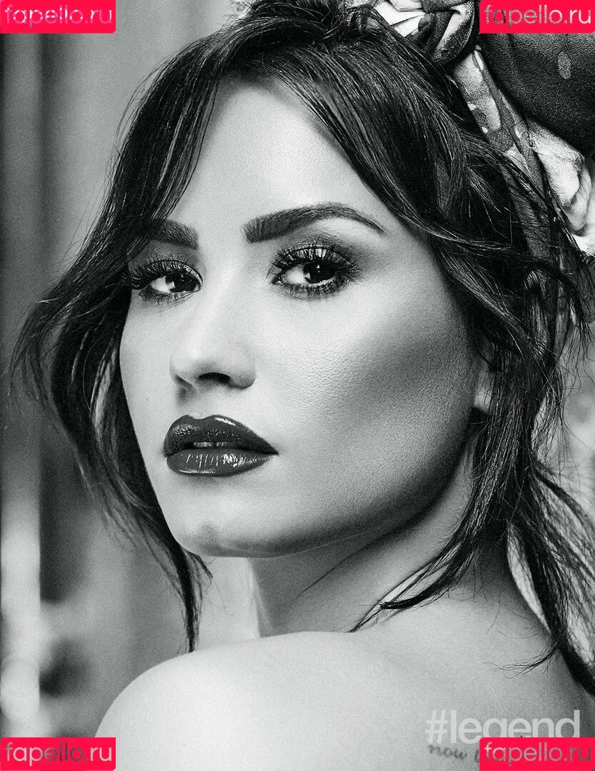 Demi Lovato / ddlovato Onlyfans Photo Gallery 