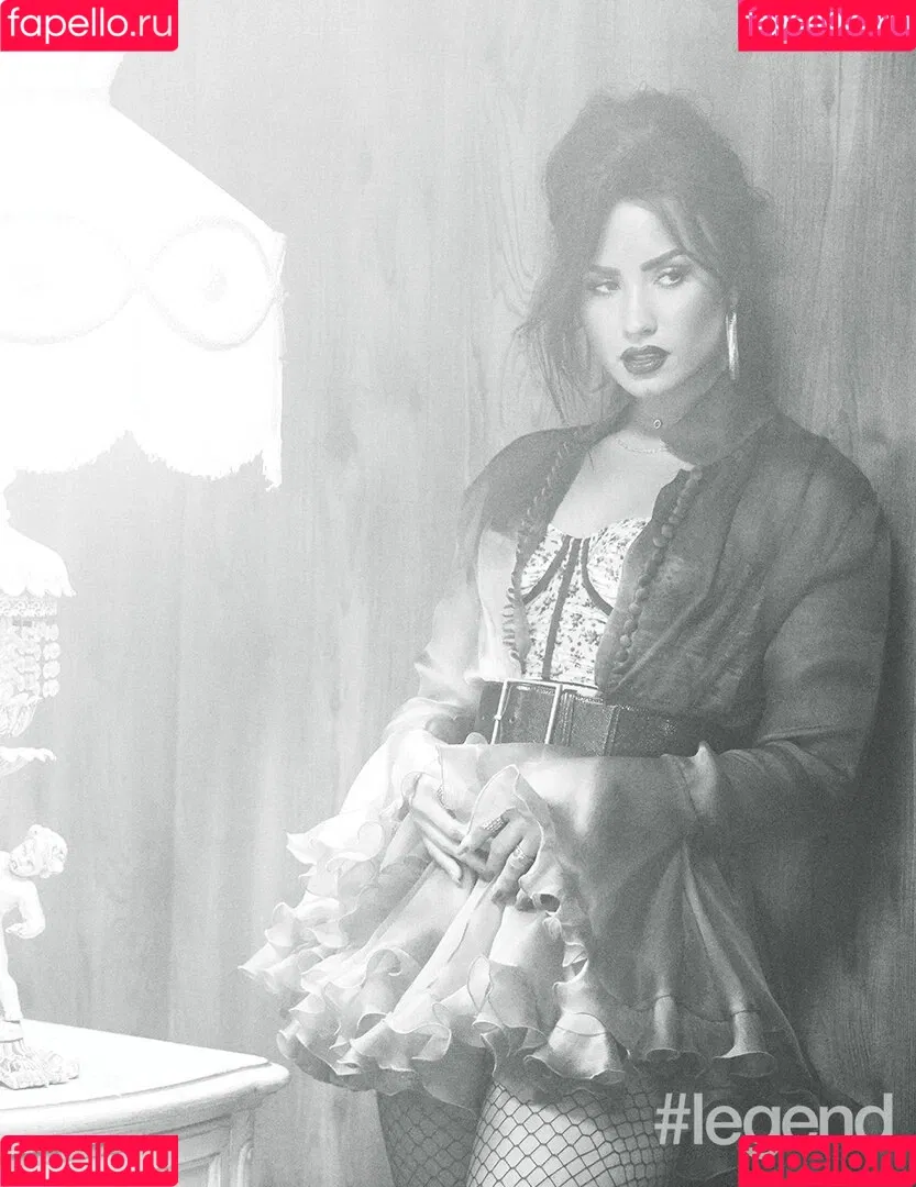 Demi Lovato / ddlovato Onlyfans Photo Gallery 
