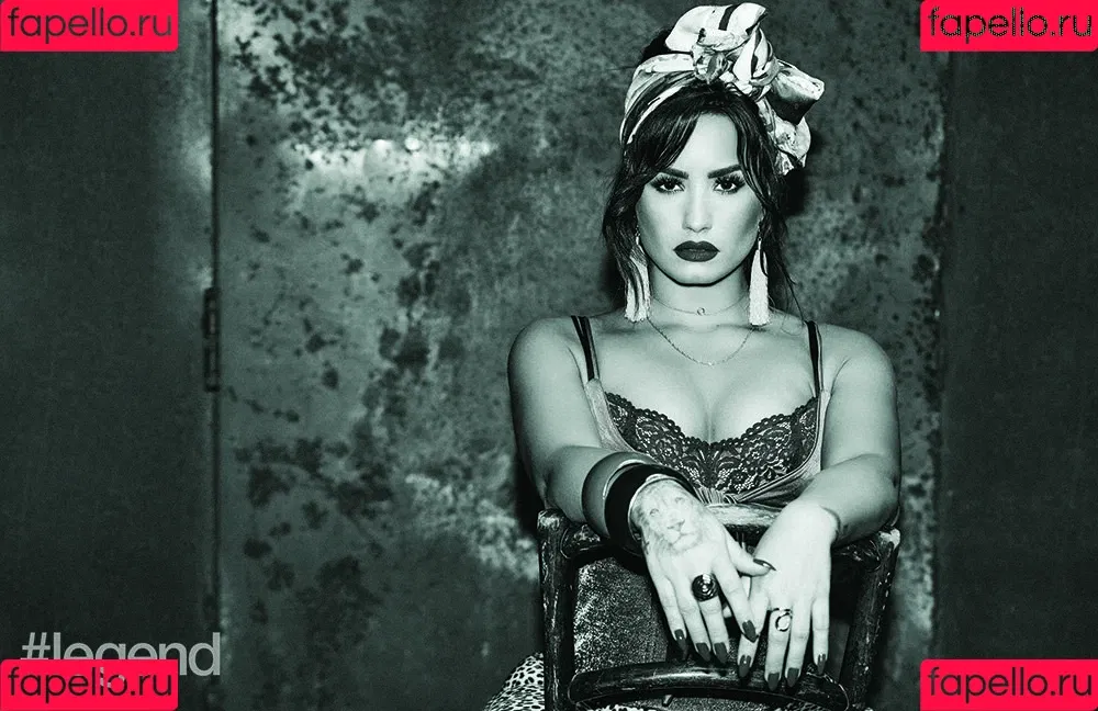Demi Lovato / ddlovato Onlyfans Photo Gallery 