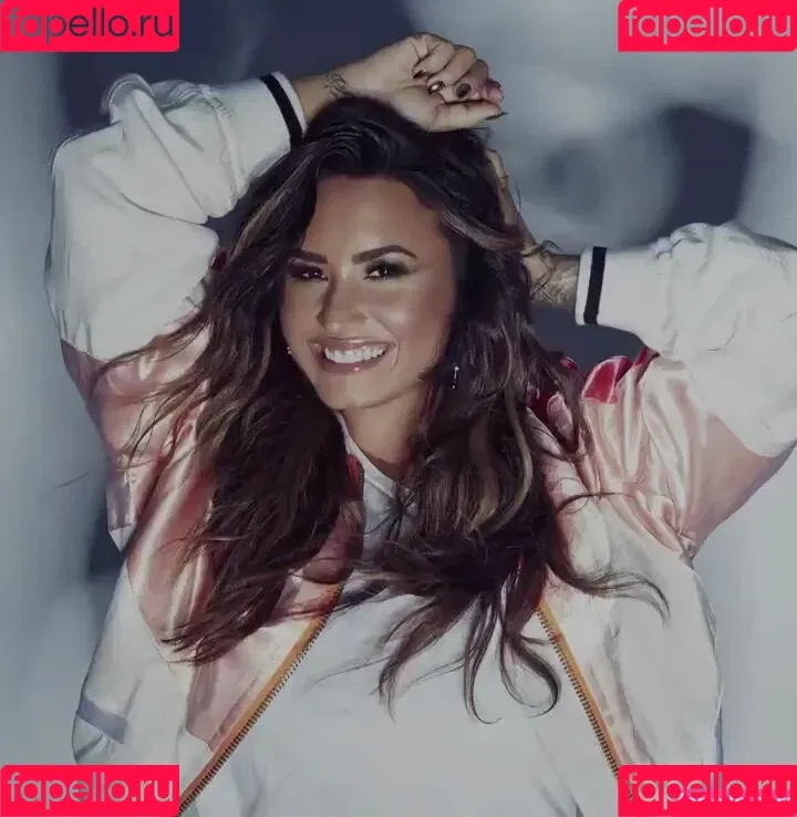 Demi Lovato / ddlovato Onlyfans Photo Gallery 