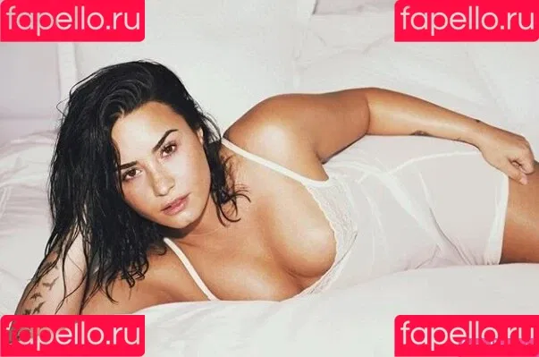 Demi Lovato / ddlovato Onlyfans Photo Gallery 