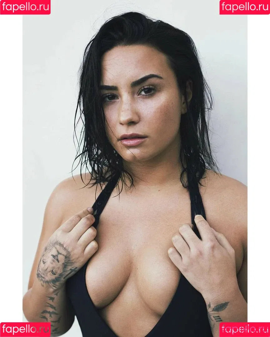 Demi Lovato / ddlovato Onlyfans Photo Gallery 