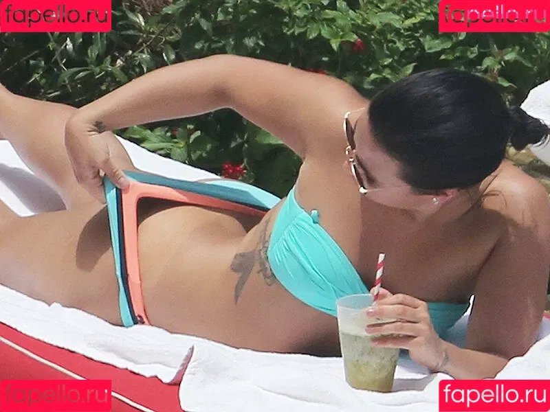 Demi Lovato / ddlovato Onlyfans Photo Gallery 