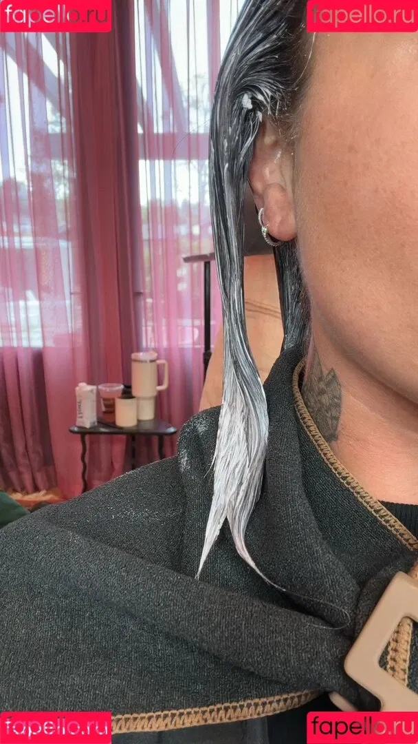 Demi Lovato / ddlovato Onlyfans Photo Gallery 