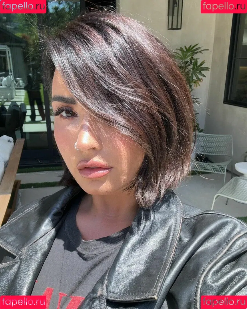 Demi Lovato / ddlovato Onlyfans Photo Gallery 