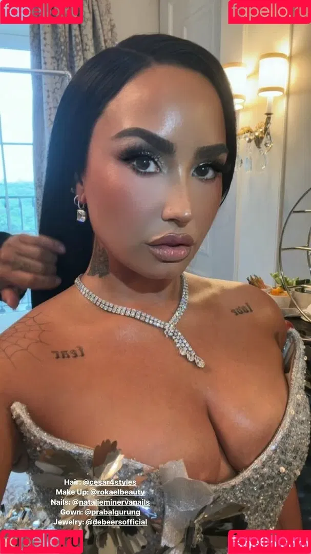 Demi Lovato / ddlovato Onlyfans Photo Gallery 