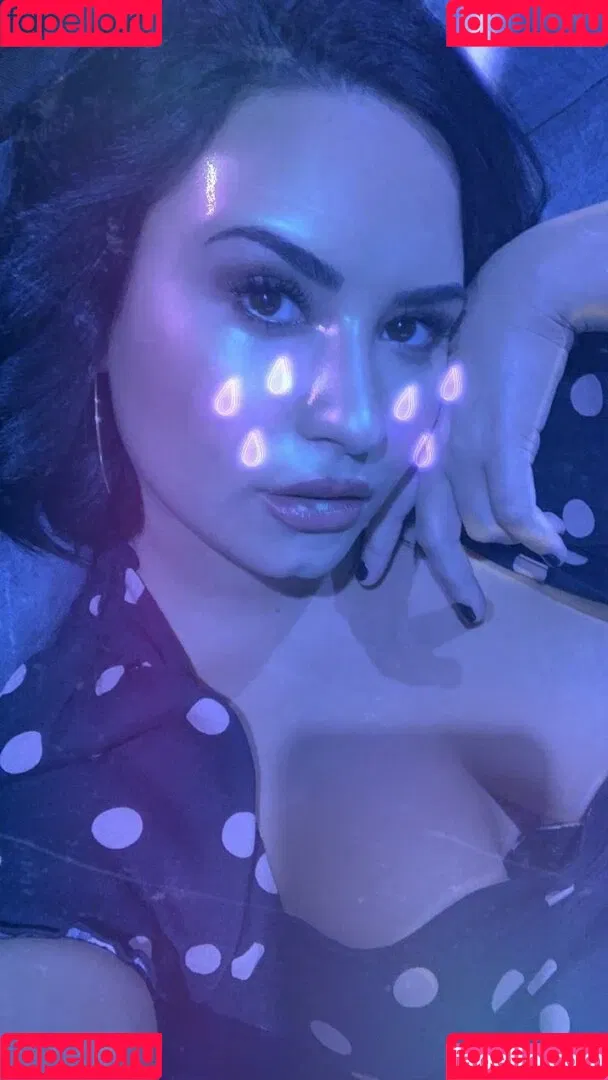 Demi Lovato / ddlovato Onlyfans Photo Gallery 
