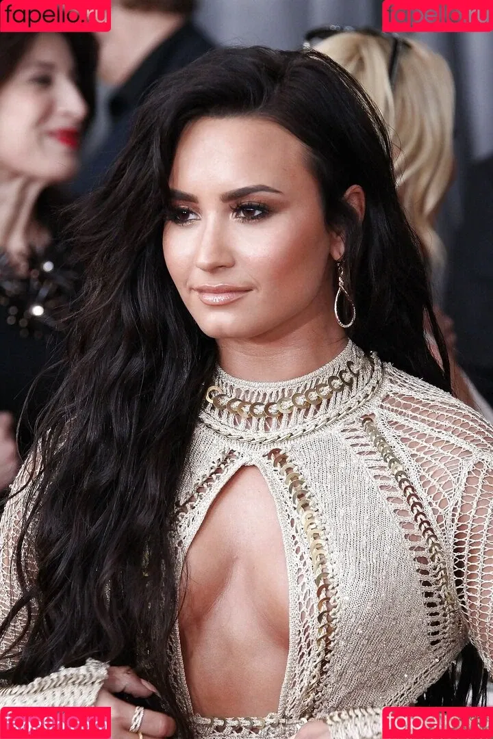 Demi Lovato / ddlovato Onlyfans Photo Gallery 