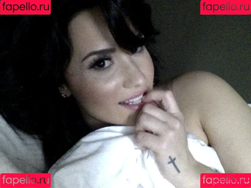 Demi Lovato / ddlovato Onlyfans Photo Gallery 