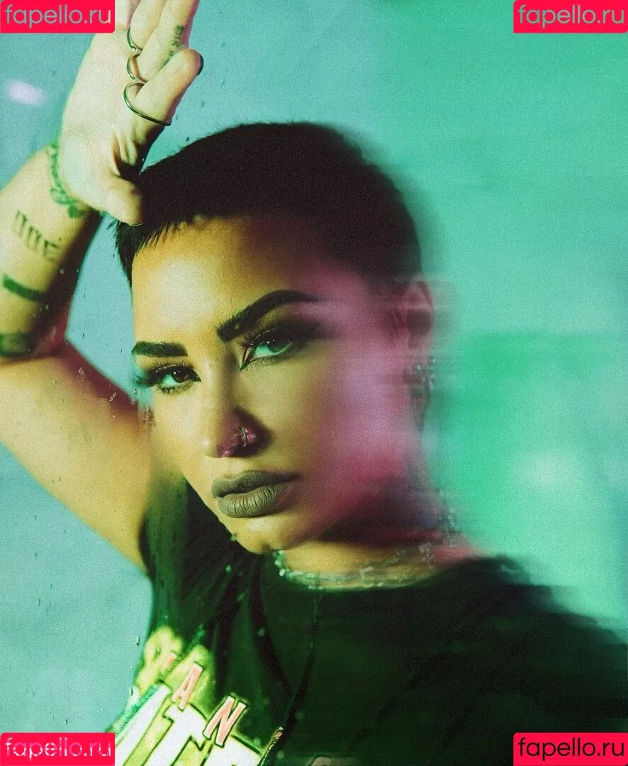 Demi Lovato / ddlovato Onlyfans Photo Gallery 