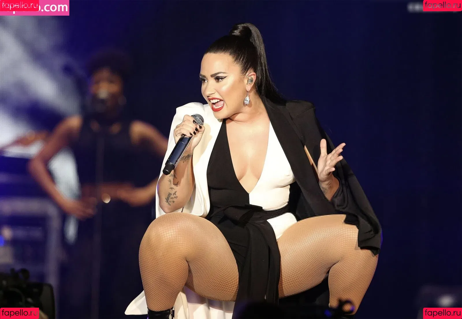 Demi Lovato / ddlovato Onlyfans Photo Gallery 