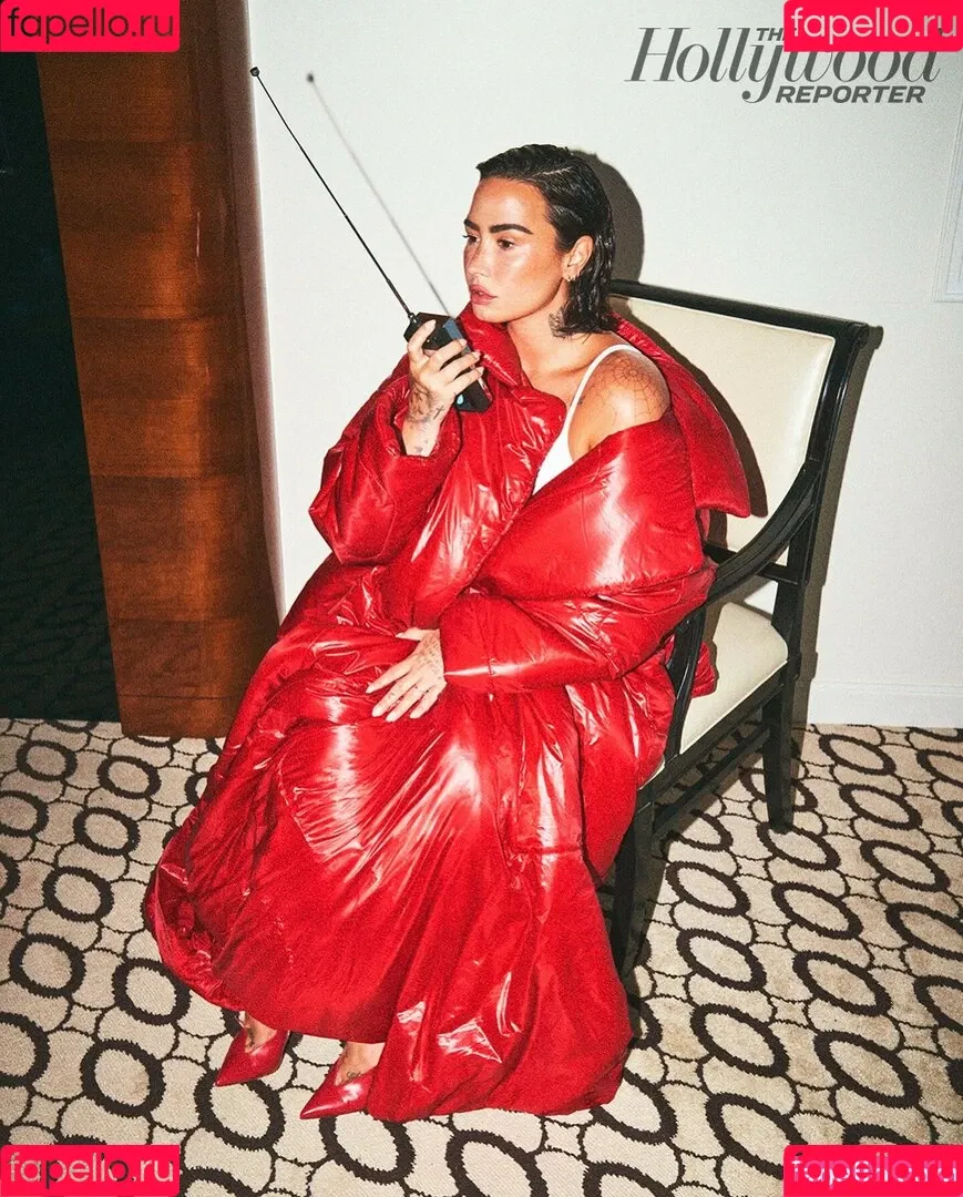 Demi Lovato / ddlovato Onlyfans Photo Gallery 