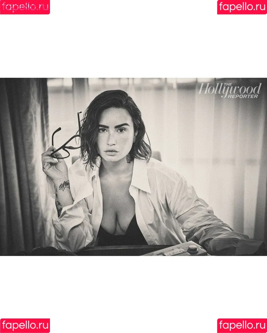 Demi Lovato / ddlovato Onlyfans Photo Gallery 