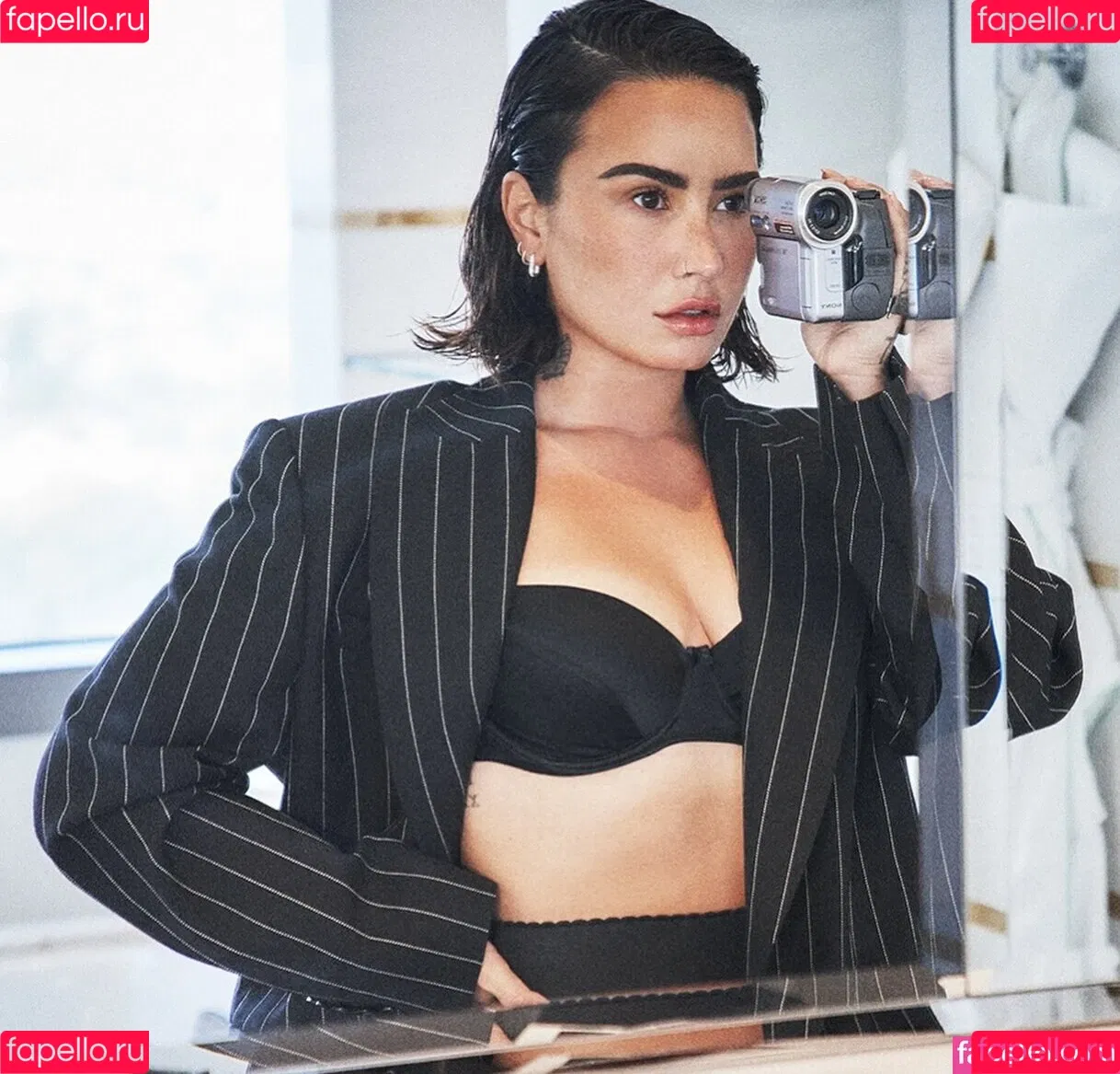 Demi Lovato / ddlovato Onlyfans Photo Gallery 