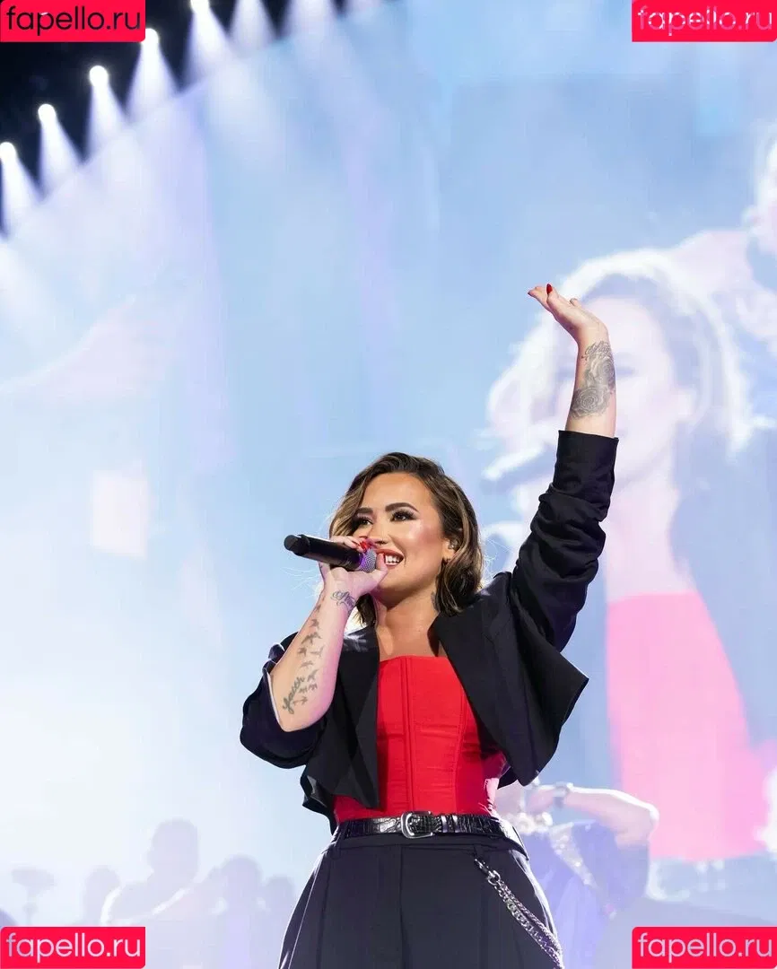 Demi Lovato / ddlovato Onlyfans Photo Gallery 