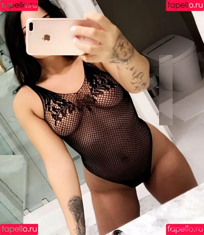 Demi Lovato / ddlovato Onlyfans Photo Gallery 
