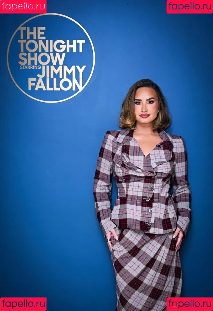 Demi Lovato / ddlovato Onlyfans Photo Gallery 