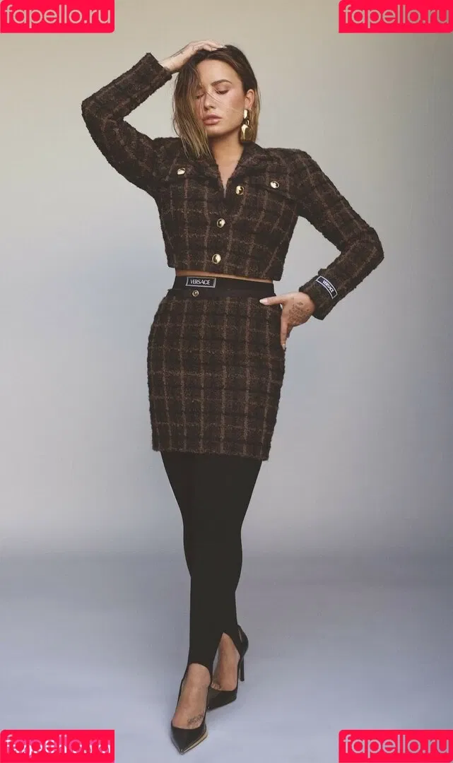 Demi Lovato / ddlovato Onlyfans Photo Gallery 