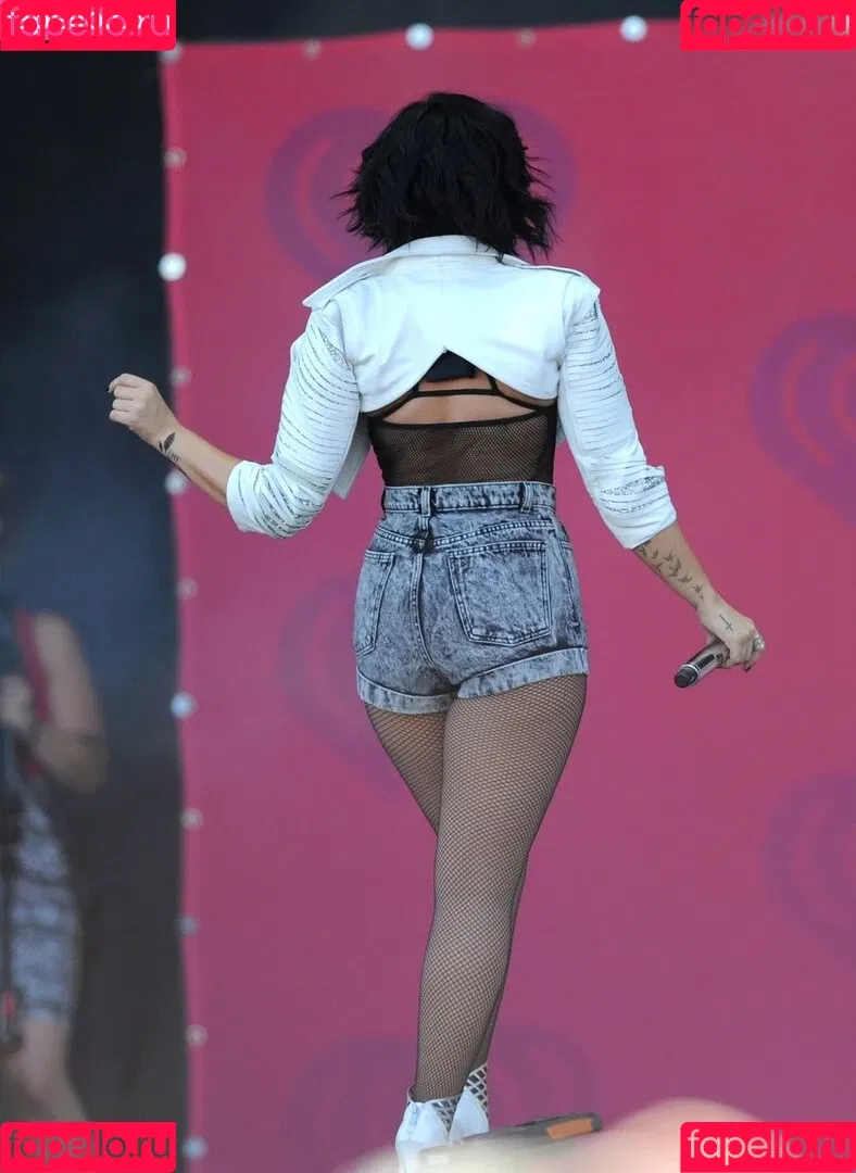 Demi Lovato / ddlovato Onlyfans Photo Gallery 