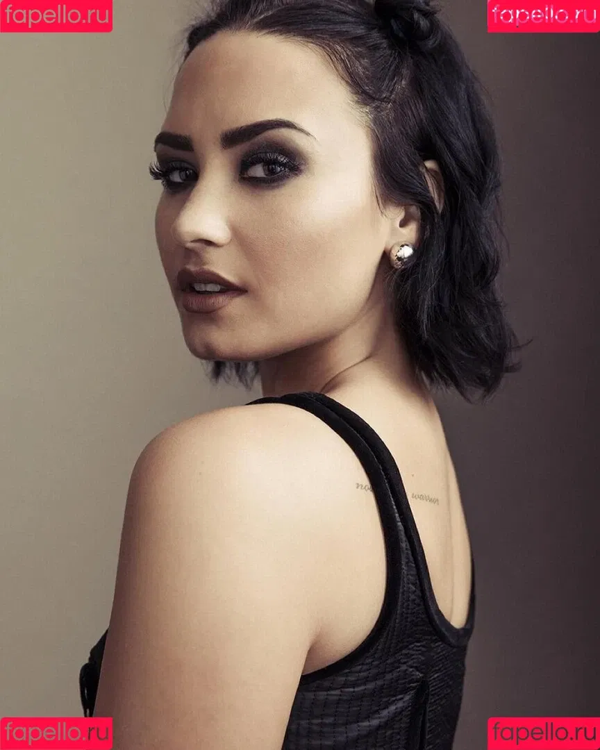 Demi Lovato / ddlovato Onlyfans Photo Gallery 