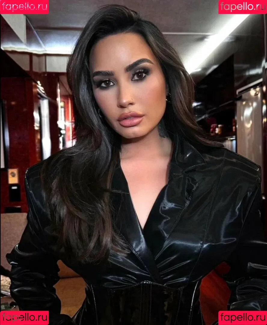 Demi Lovato / ddlovato Onlyfans Photo Gallery 