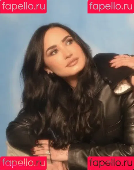 Demi Lovato / ddlovato Onlyfans Photo Gallery 