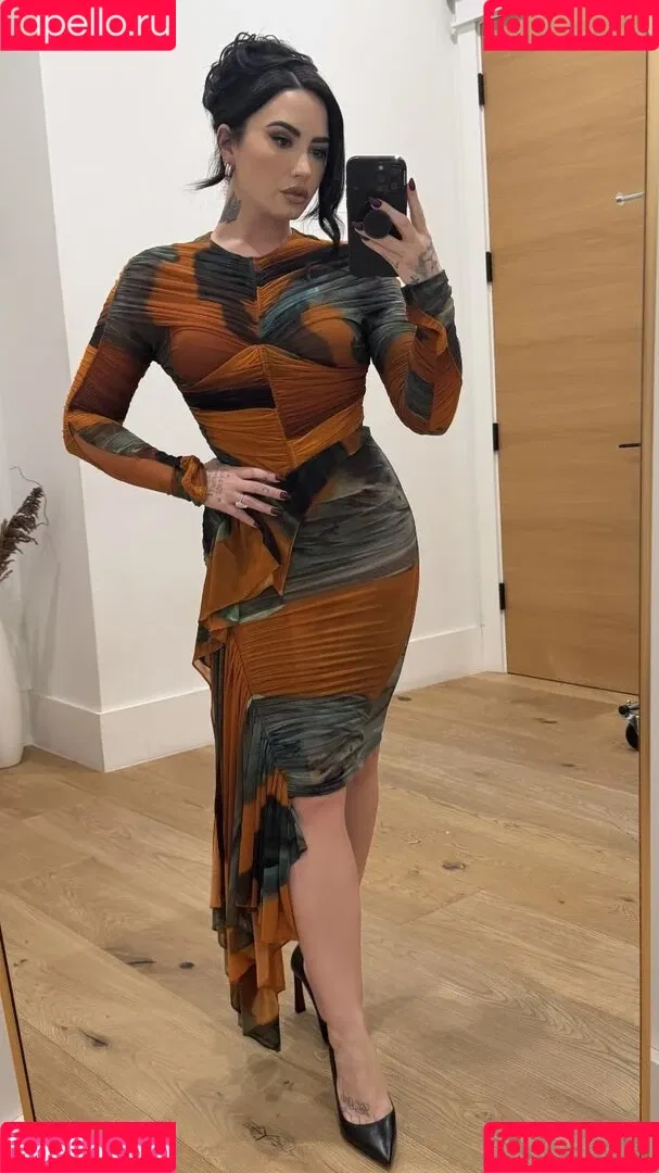 Demi Lovato / ddlovato Onlyfans Photo Gallery 