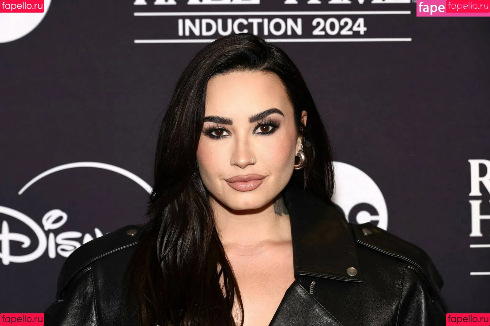 Demi Lovato / ddlovato Onlyfans Photo Gallery 