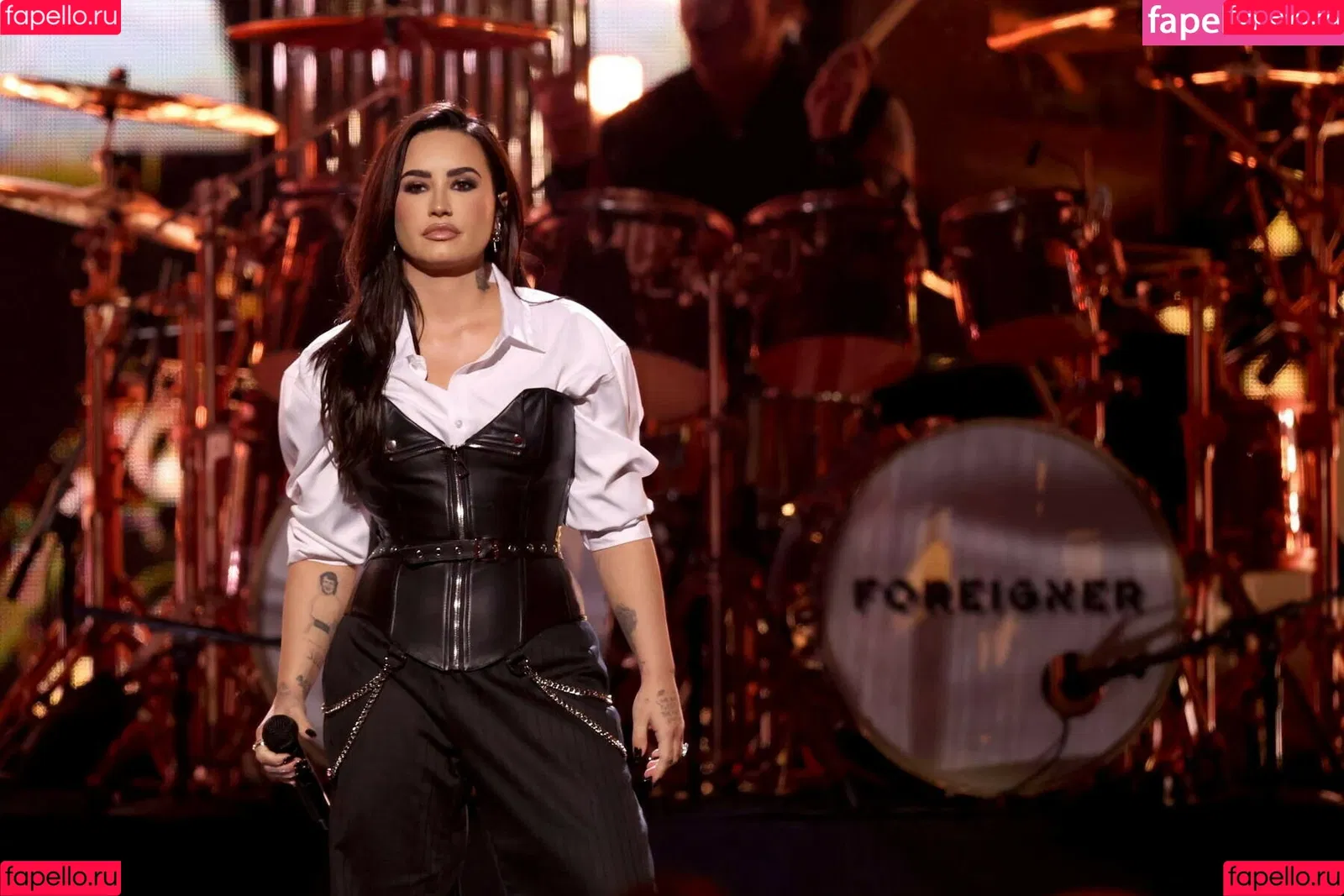 Demi Lovato / ddlovato Onlyfans Photo Gallery 