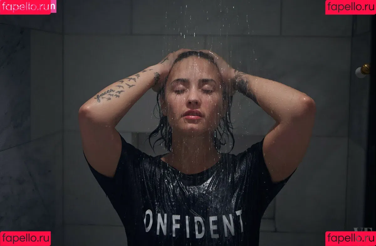 Demi Lovato / ddlovato Onlyfans Photo Gallery 