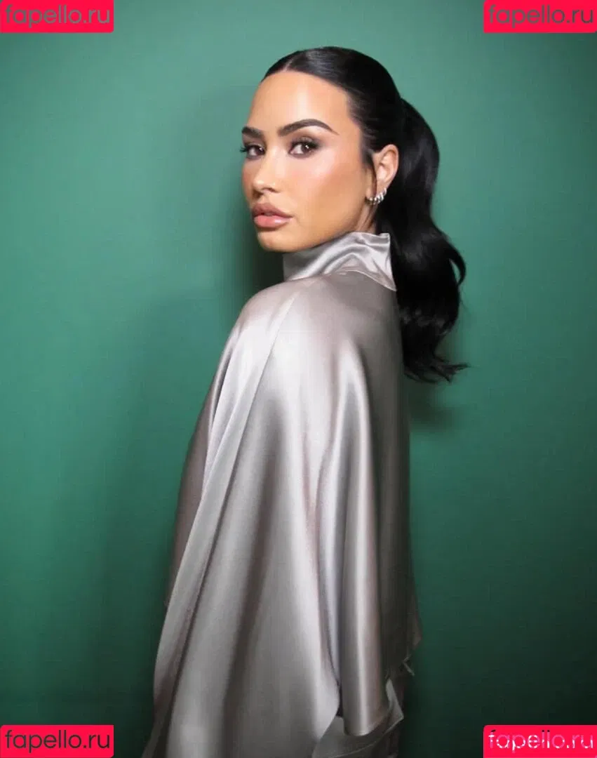 Demi Lovato / ddlovato Onlyfans Photo Gallery 
