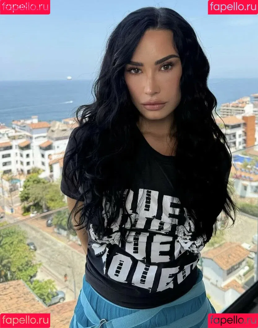 Demi Lovato / ddlovato Onlyfans Photo Gallery 