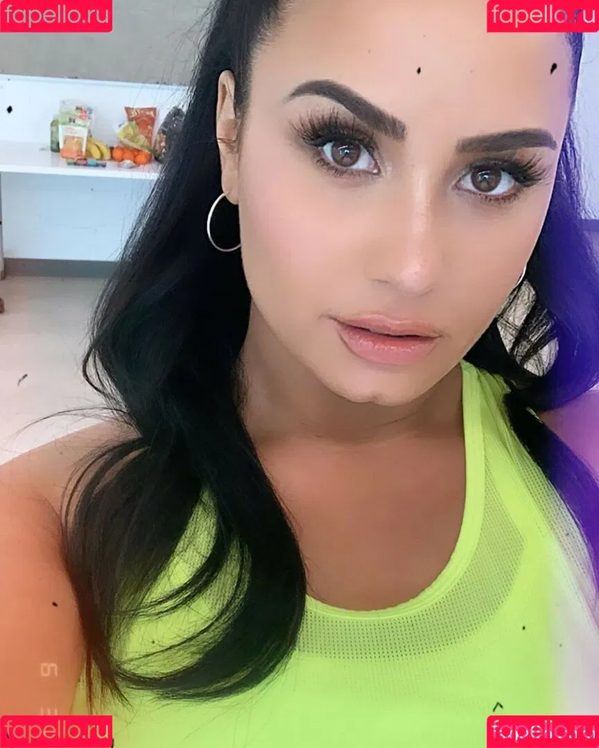 Demi Lovato / ddlovato Onlyfans Photo Gallery 