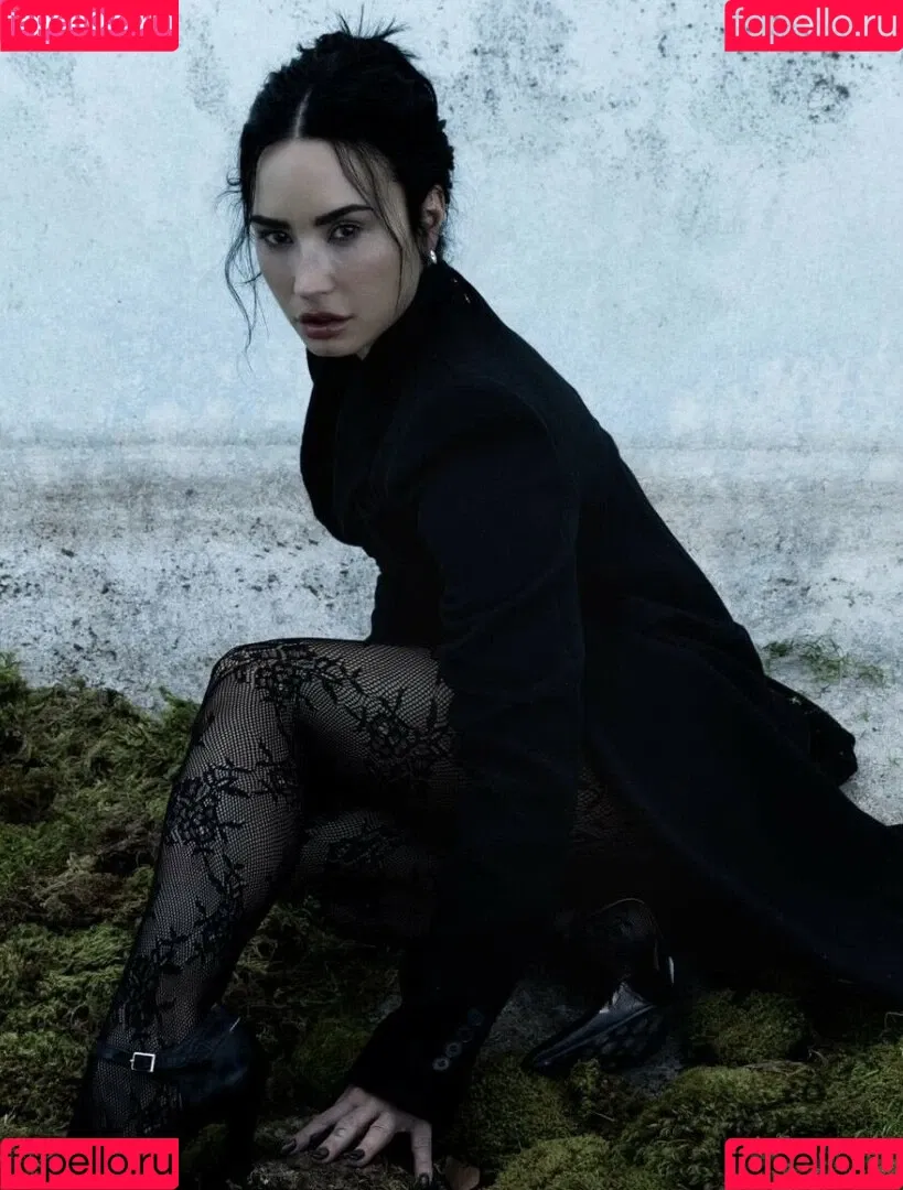 Demi Lovato / ddlovato Onlyfans Photo Gallery 