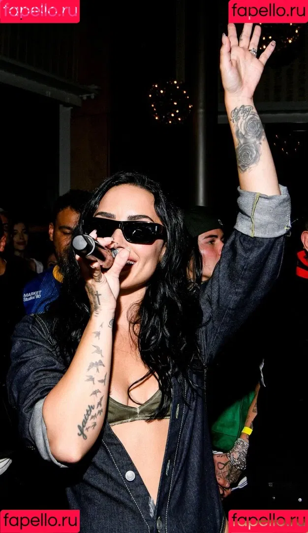 Demi Lovato / ddlovato Onlyfans Photo Gallery 