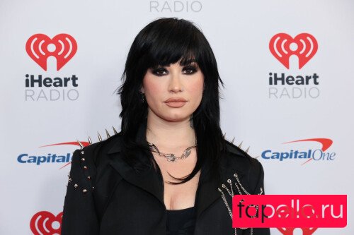 Demi Lovato Nude Onlyfans Photo 46