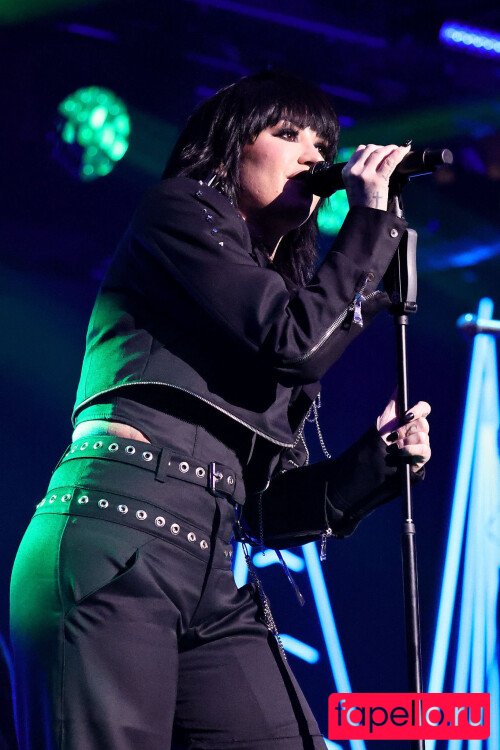 Demi Lovato Nude Onlyfans Photo 34