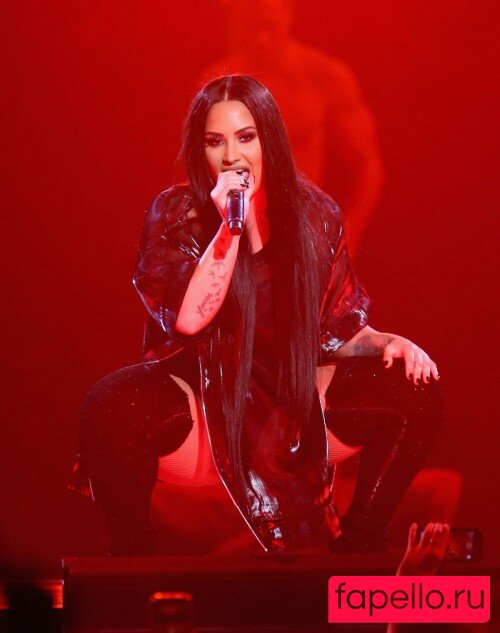 Demi Lovato Nude Onlyfans Photo 28