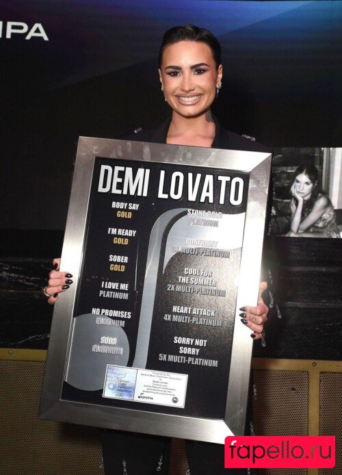 Demi Lovato Nude Onlyfans Photo 17