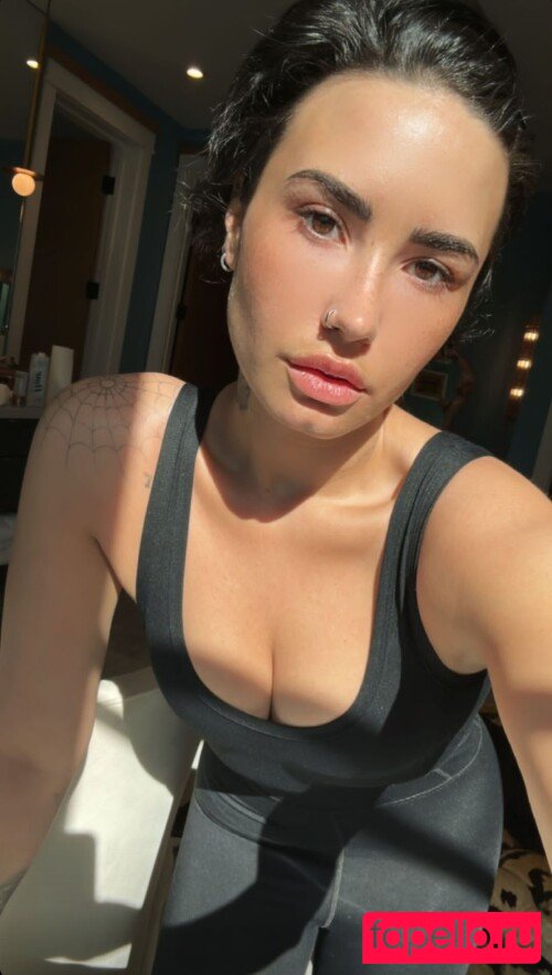 Demi Lovato Nude Onlyfans Photo 11